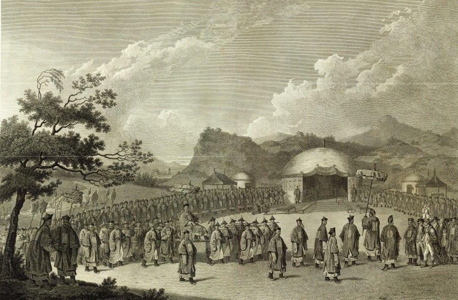 An etching of the British delegation meeting Emperor Qianlong by British artist William Alexander. On 8 September 1793, the delegation finally reached Rehe, and met the emperor on 14 September. On the right is Macartney, while Qianlong is seated in the raised sedan. This scene is drawn from imagination; in fact, Qianlong was in a tent in the middle, where the British delegation entered for an audience.