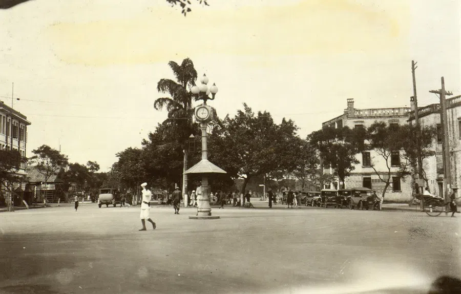 A modern street in Guangzhou in the 1930s. Its clean and orderly streets were praised as a model of modern urban renewal.
