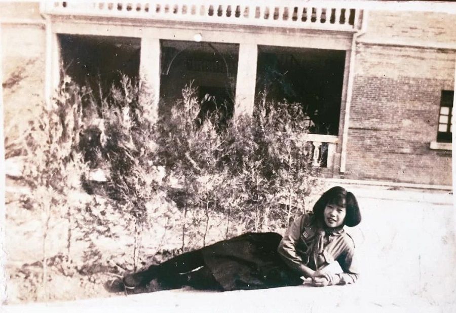 Mother in her teenage years, studying at a normal university in Xi'an. (Photo provided by Chiang Hsun)