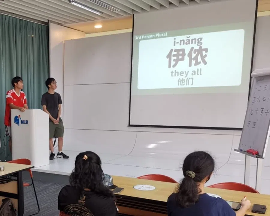 The Raffles Dialects interest group collaborating with the Bishan Public Library to teach basic Chinese dialect conversational skills to the public. (Provided by Gareth Quek)