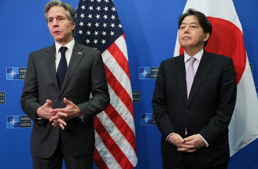 US Secretary of State Antony Blinken (left) and Japanese Foreign Minister Yoshimasa Hayashi deliver remarks after a meeting, amid Russia's invasion of Ukraine, at NATO headquarters in Brussels, Belgium, 7 April 2022.. (Evelyn Hockstein/AFP)