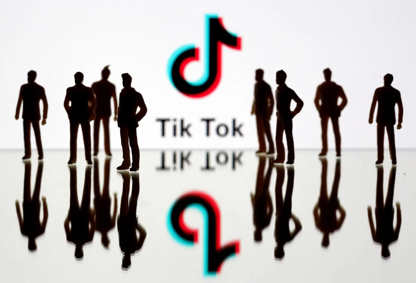 The rise in popularity of TikTok was also the start of a series of unfortunate political troubles. (REUTERS/Dado Ruvic/Illustration)