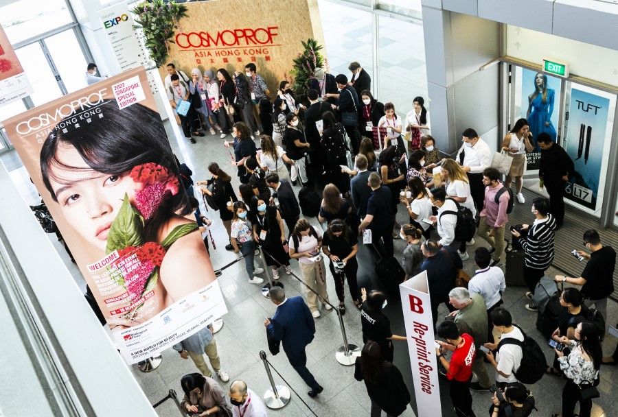 Visitors at the Cosmoprof Asia beauty fair in Singapore, 16 November 2022. (Cosmoprof website)