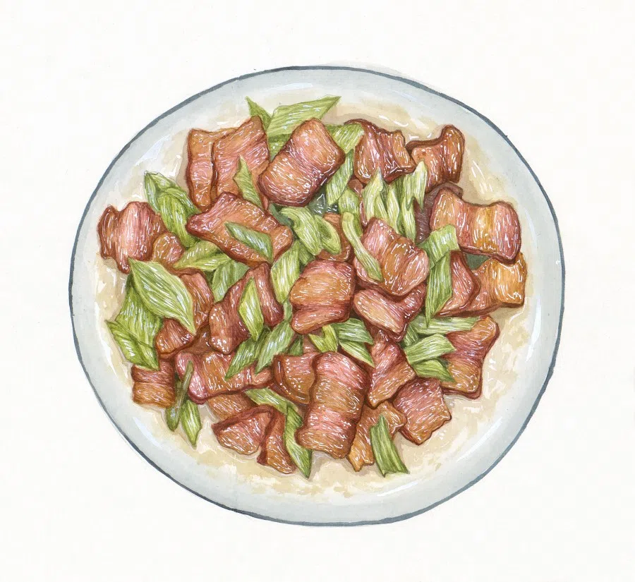 Scallion fried with preserved meat is a classic home-cooked dish. Preserved meat is cured and usually eaten at the beginning and end of the lunar year. It is a staple during Chinese New Year and a "mandatory" purchase as a gift or to cook, with a strong New Year flavour in every sense.