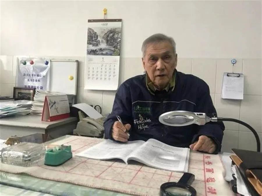 Dr Gui Xi'en expects the number of new cases to start falling in a matter of weeks. (Internet)