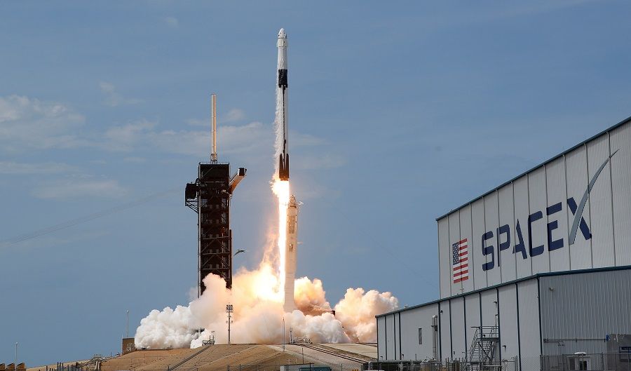 A SpaceX Falcon 9 rocket and Dragon spacecraft carrying NASA astronauts lifts off during NASA's SpaceX Demo-2 mission to the International Space Station from NASA's Kennedy Space Center in Cape Canaveral, Florida, US, on 30 May 2020. (Joe Skipper/File Photo/Reuters)