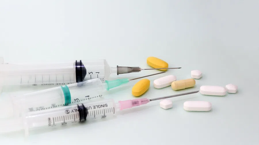 Dangdai took over Yangtze River Pharmaceutical in Wuhan and transformed it into Humanwell, setting the foundation for its pharmaceutical empire. 