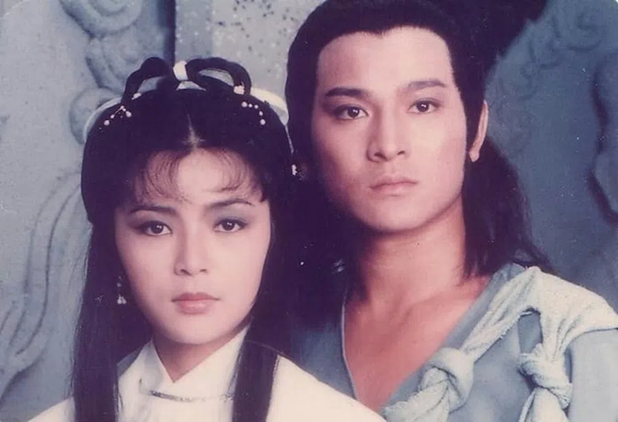 Andy Lau and Idy Chan as Yang Guo and Xiaolongnü.