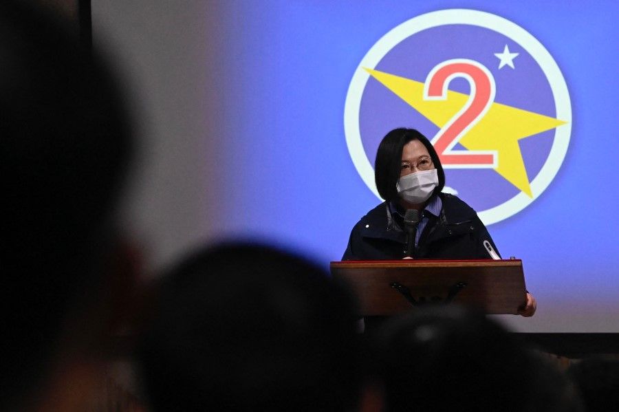 Taiwan's President Tsai Ing-wen speaks to Air Force pilots at a military base in Hsinchu on 1 April 2022. (Sam Yeh/AFP)