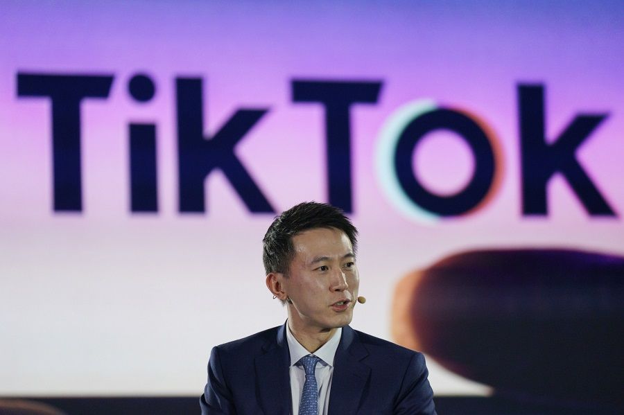 Chew Shou Zi, CEO of TikTok Inc., speaks during the Bloomberg New Economy Forum in Singapore, on 16 November 2022. (Bryan van der Beek/Bloomberg)