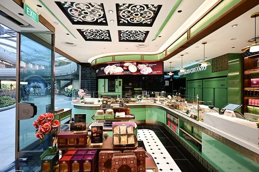 Old Seng Choong’s new store at Resorts World Sentosa in Singapore was a project by Chinese company EHOUSE DESIGN.