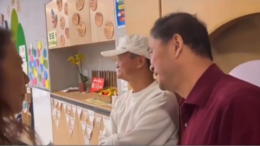 A screen grab from a WeChat video posted by the Hangzhou Yungu School showing Jack Ma visiting the school. (WeChat)