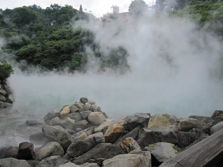 Beitou Thermal Valley (Hell Valley) that contains sulphur. (Photo: Honmingjun/Licensed under CC BY-SA 3.0)