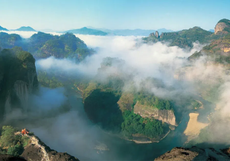 Wuyi Mountain, Heavenly Tour Peak. (Internet)