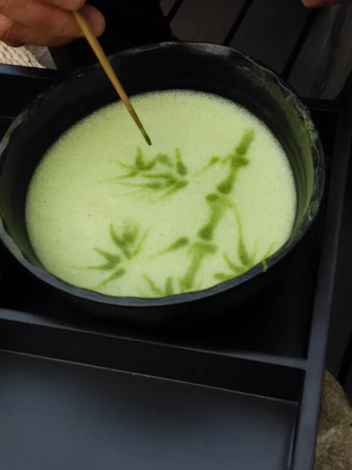 Ji's bamboo forest on tea foam.