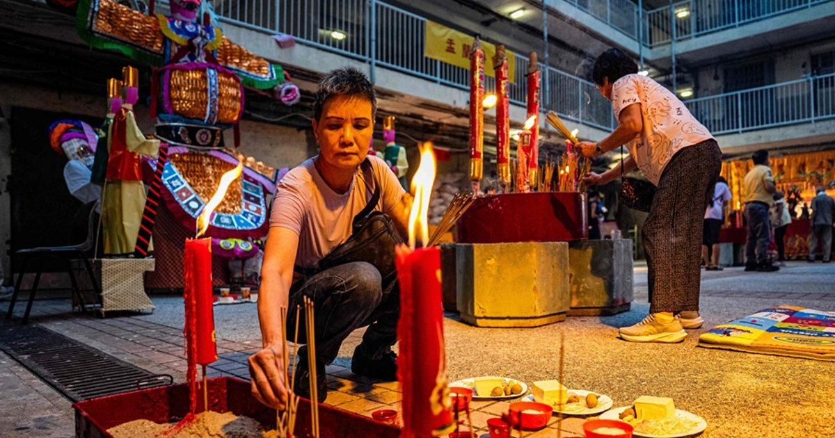 Offerings for the hungry ghosts: From ancient rituals to instant noodles