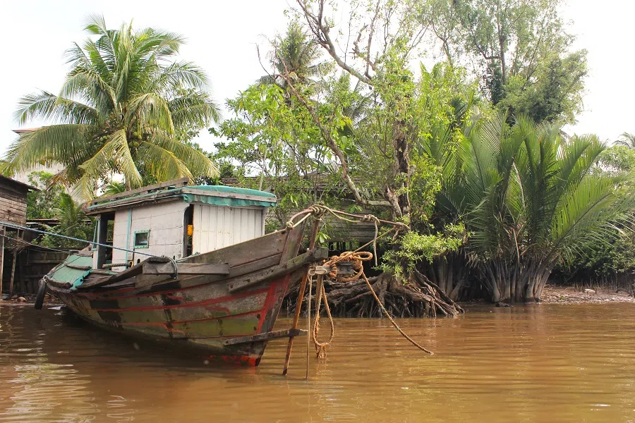 A house along the Mentaya River in Central Kalimantan, the Indonesian Borneo, December 2014. (Photo: Goh Chun Sheng)