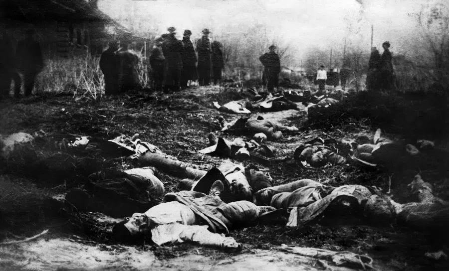 In the late 1930s, the Japanese arrested anti-Japanese forces and executed them on the spot.