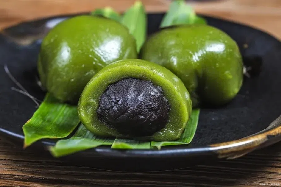 Mugwort qingtuan. (Internet)