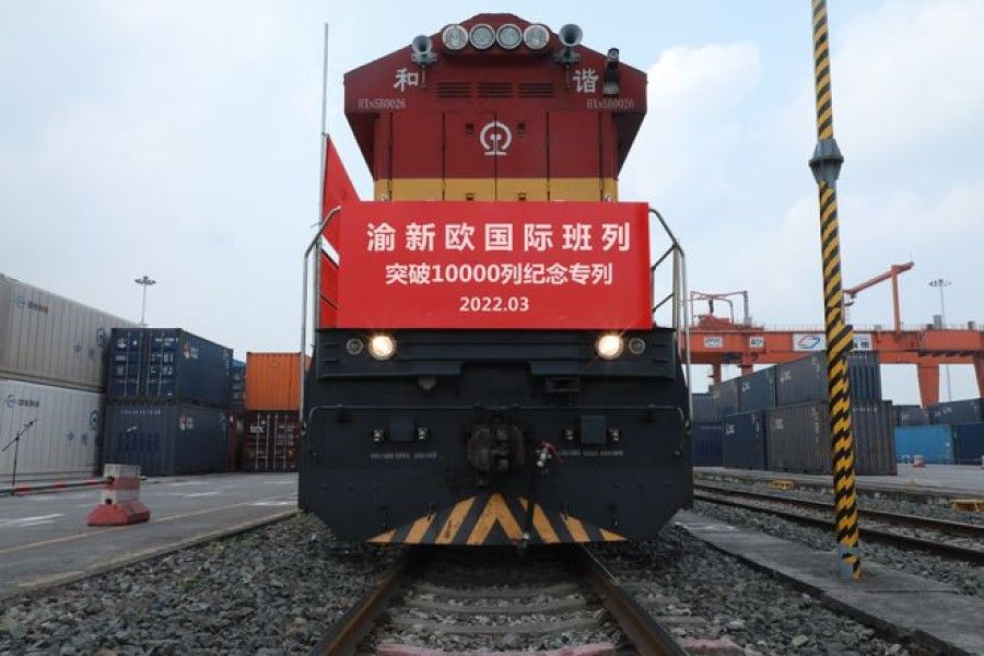 A train on the China-Europe Railway Express, commemorating more than 10,000 trips made, March 2022. (Internet)