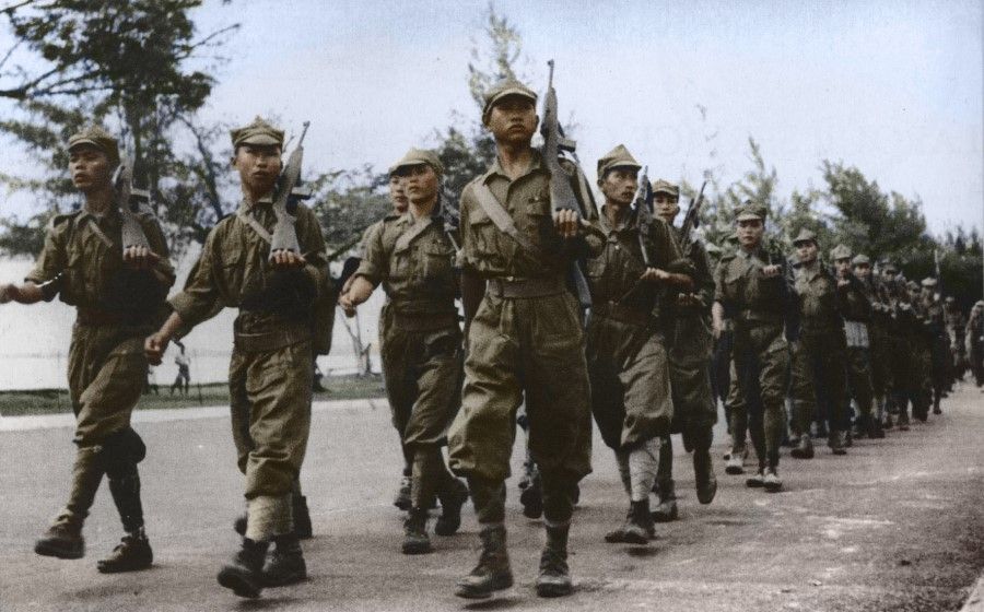 On 12 September 1945, at the surrender ceremony of the Japanese army in Singapore, Allied troops held a victory parade, with the participation of the Malayan Communist Party-led Malayan People's Anti-Japanese Army. This red brigade, armed by the Allies, quickly went back to its underground revolution and continued fighting after the end of World War II.