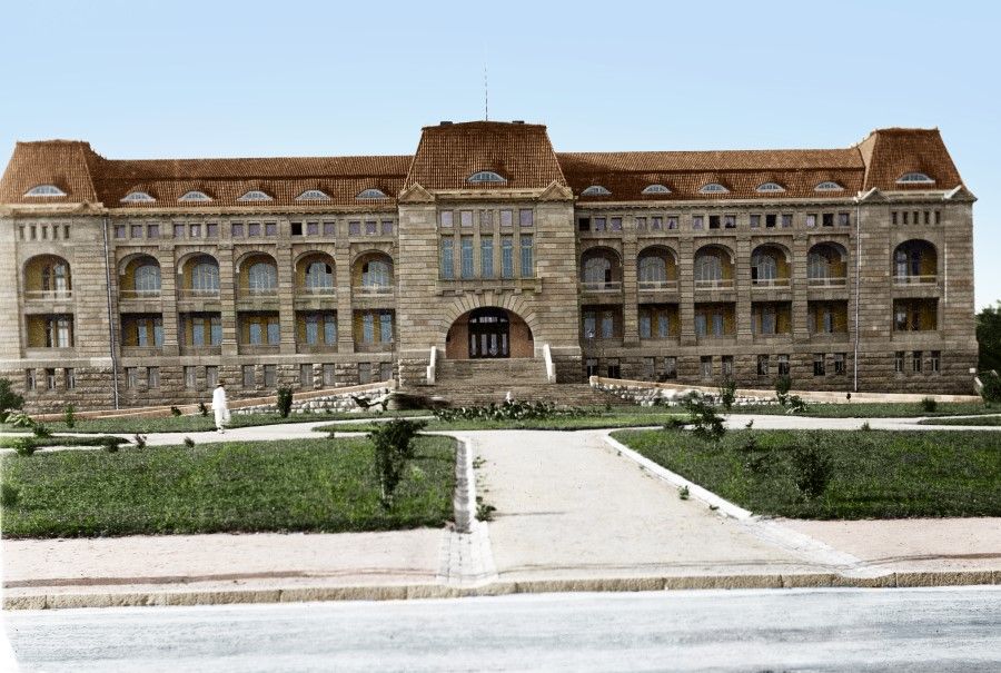 The German governor's official building, Kiautschou Governor's Hall, in Qingdao, in the mid-1900s.