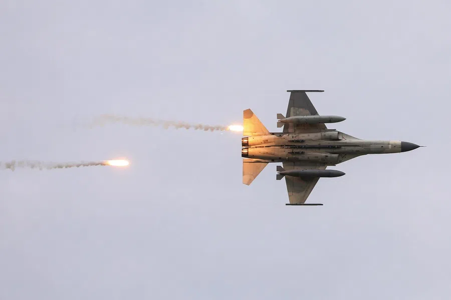 Taiwanese domestically built Indigenous Defense Fighters (IDF) take part in the live-fire, anti-landing Han Kuang military exercise, which simulates an enemy invasion, in Taichung, Taiwan, 16 July 2020. (Ann Wang/File Photo/Reuters)
