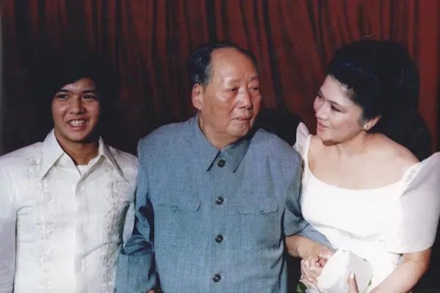 Ferdinand Marcos Jr (left) with Mao Zedong (centre) and Imelda Marcos, on a visit to China in September 1957. (Twitter)