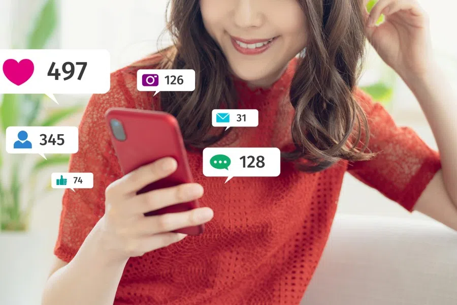 The 90s generation is using social media to their advantage. (iStock)