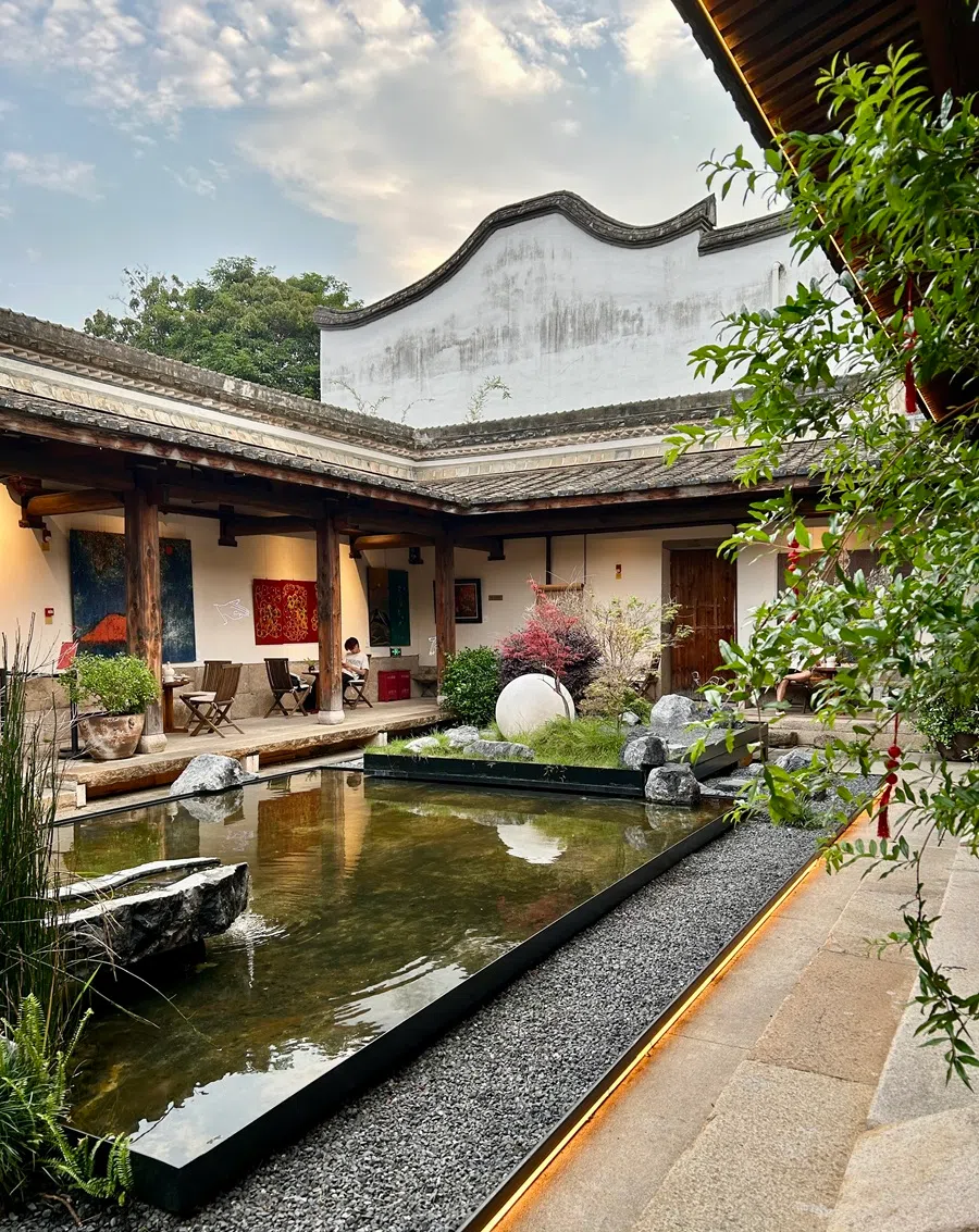 The Anmin Banshe hotel offers an exquisitely refined retreat for guests. (Photo: Ng Puay Eng)