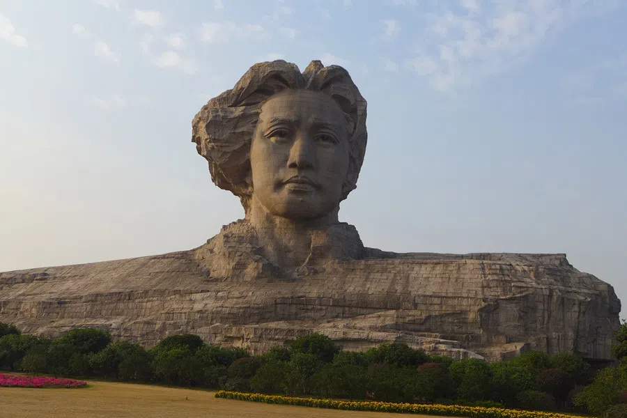 Monument depicting Chairman Mao Zedong when he was a youthful revolutionary, on Orange Isle in Changsha. (SPH Media)