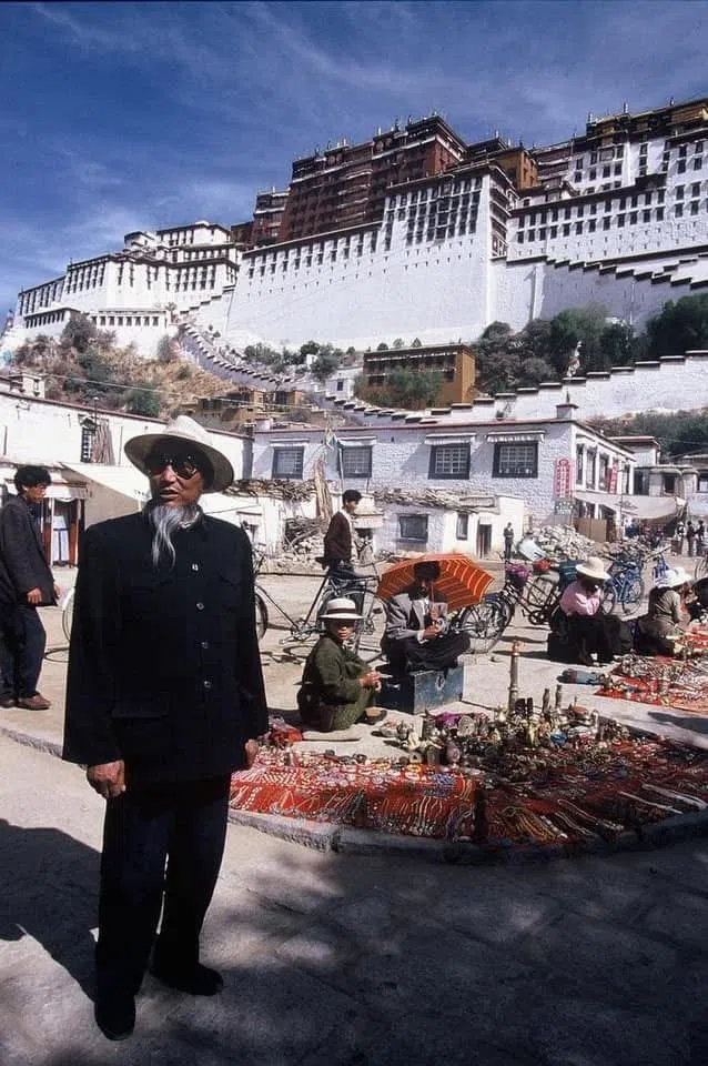 Potala Palace, Lhasa, Tibet, 1995. (Photo: Koichi Saito)