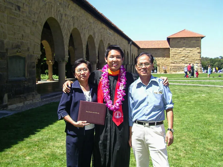 Tan with his mother Ng Guek Im and father Tan Lian Pheng, both retired Chinese language teachers. (Photo provided by interviewee)