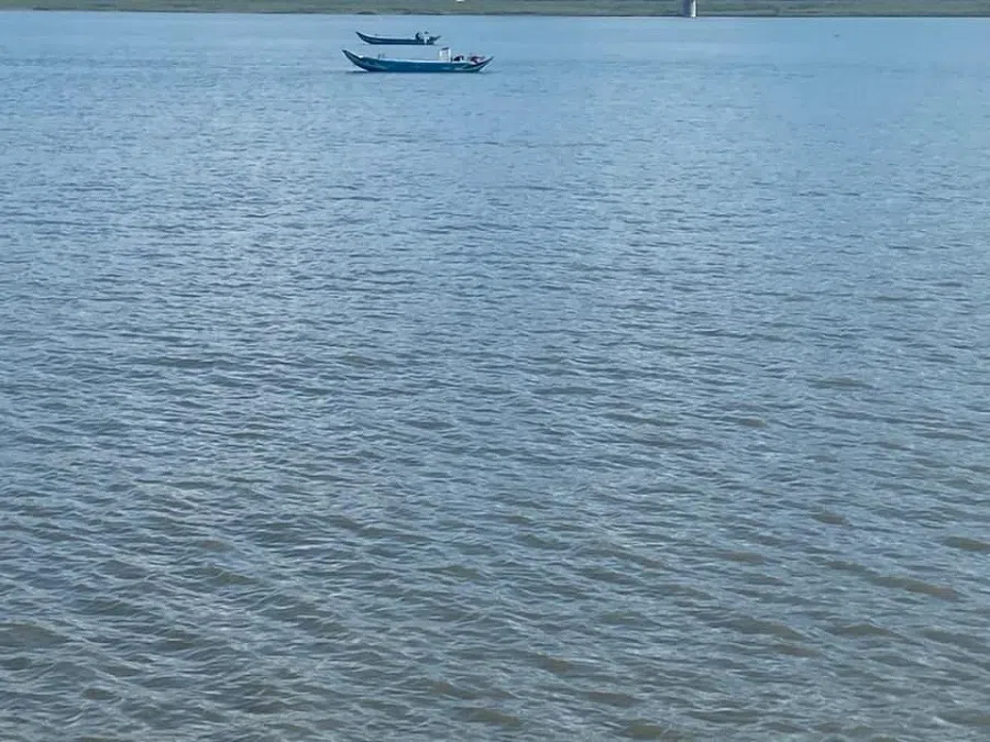 The two boats that reminded me of the poem, A Song of Changgan (长干曲). (Facebook/蔣勳)