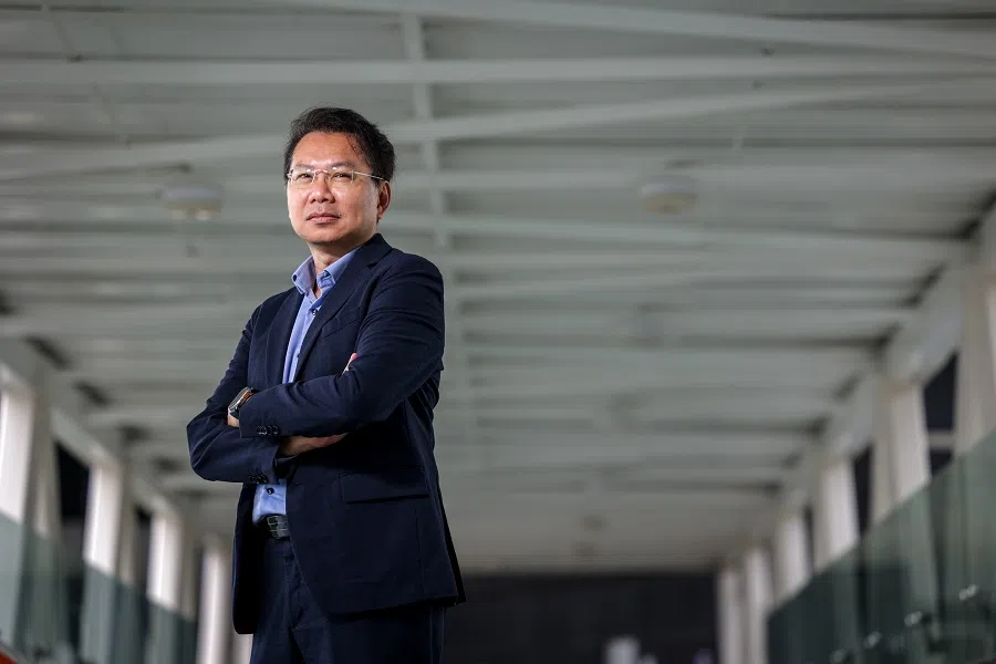 Professor Yeo Yee Chia was invited for a one-to-one talk with TSMC founder Morris Chang.