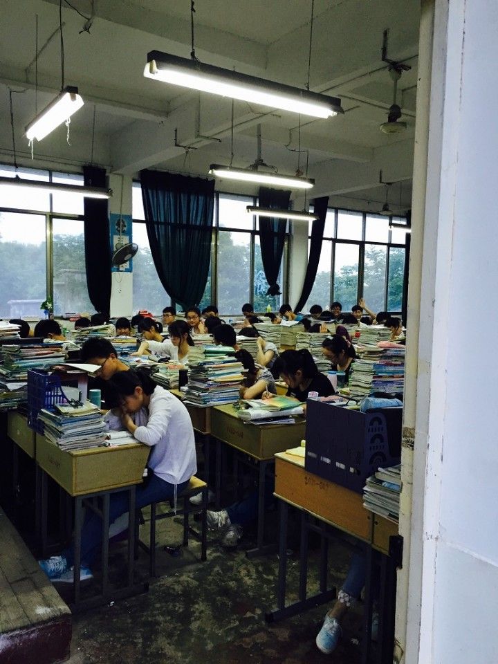 Chinese students hard at study in the Anhui school that Bram visited. (Bram Barclay)