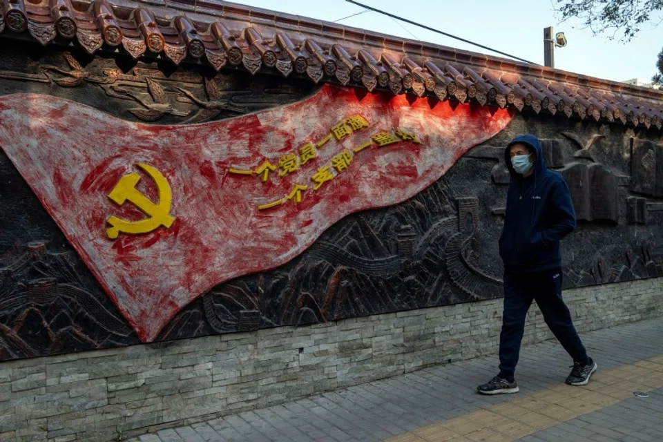 A mural of the Communist Party of China flag in Beijing, China, on 14 November 2022. (Bloomberg)