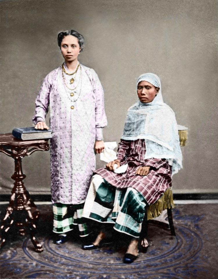 Malay women in traditional clothes, 1880s.