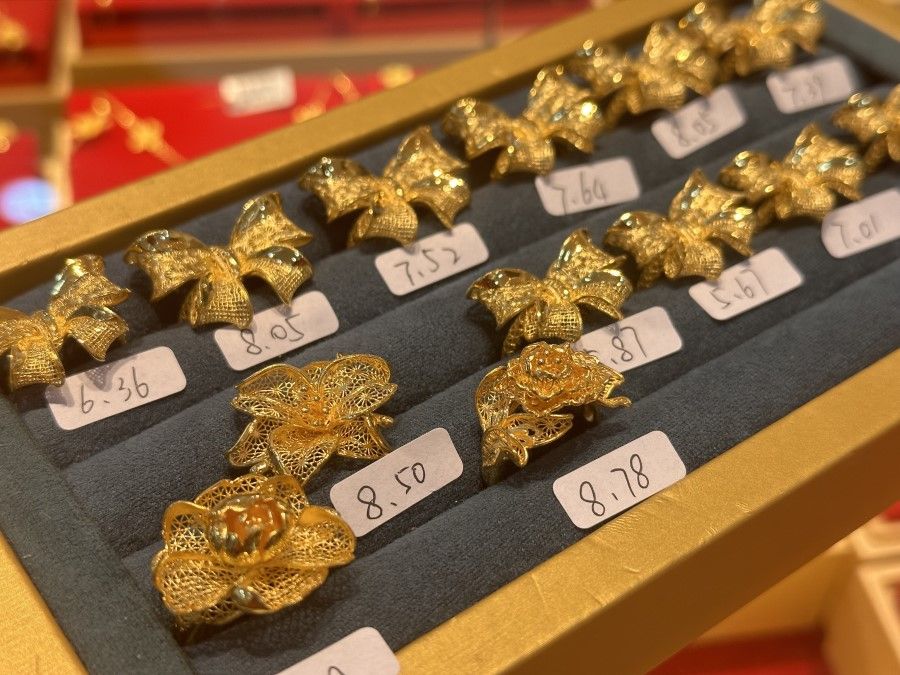 Gold accessories sold in Shuibei, Shenzhen, 18 June 2023. (SPH Media)
