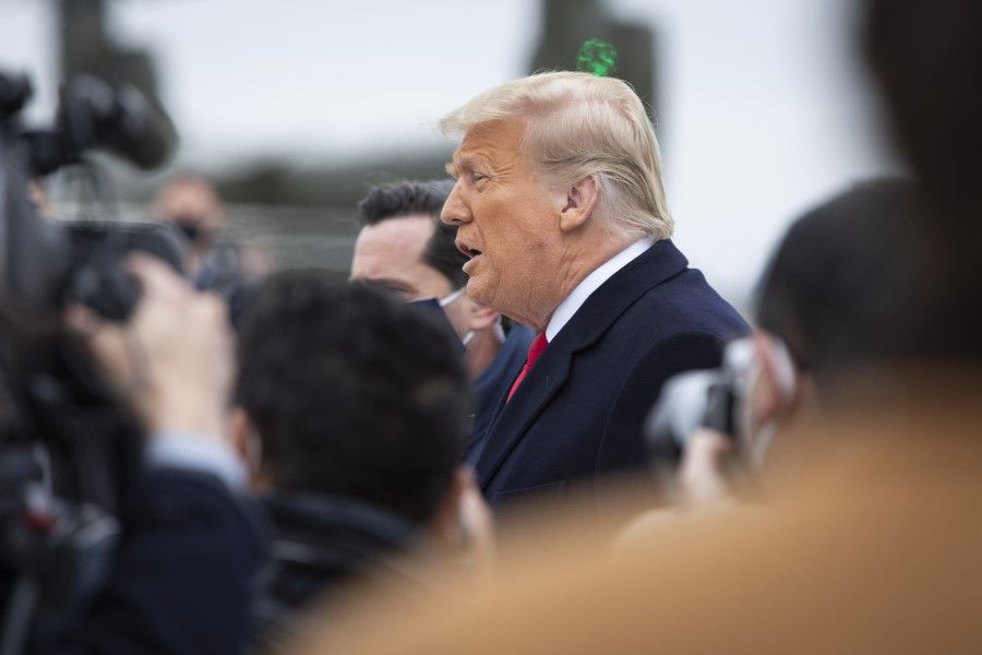 U.S. President Donald Trump speaks to supporters after arriving at Valley International Airport in Harlingen, Texas, U.S. on Tuesday, 12 January 2021. (Matthew Busch/Bloomberg)