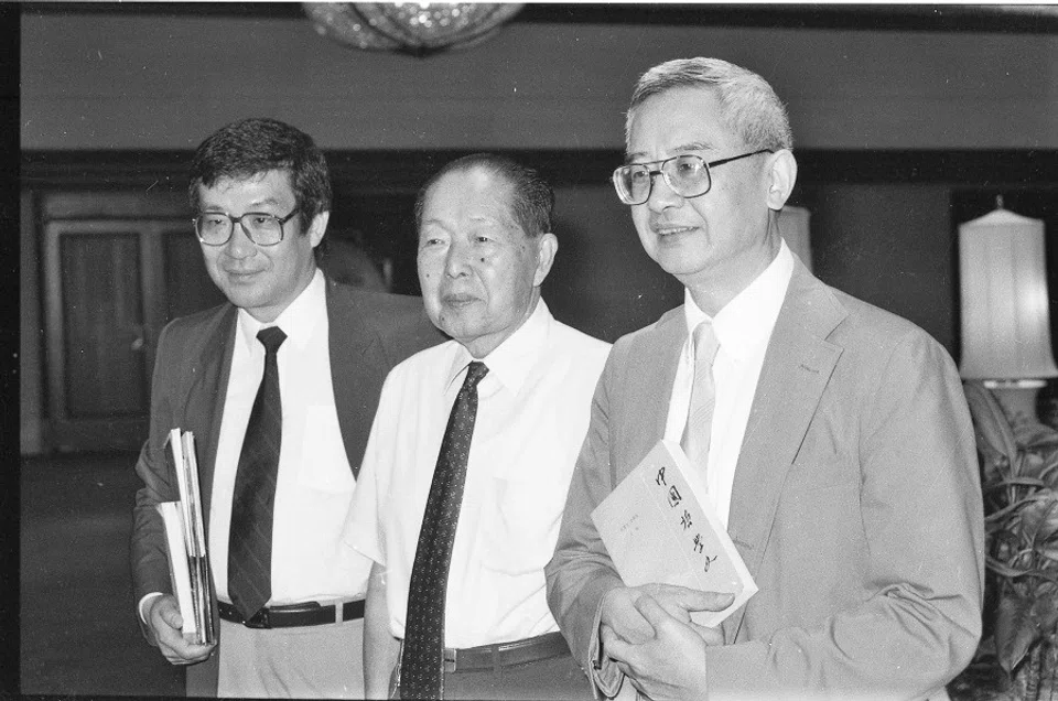 (left to right) Professors Tu Wei-ming, Wu Teh Yao, and Yü Ying-shih participated in the preparatory works of a conference on Confucianism in 1988, Singapore. (SPH)