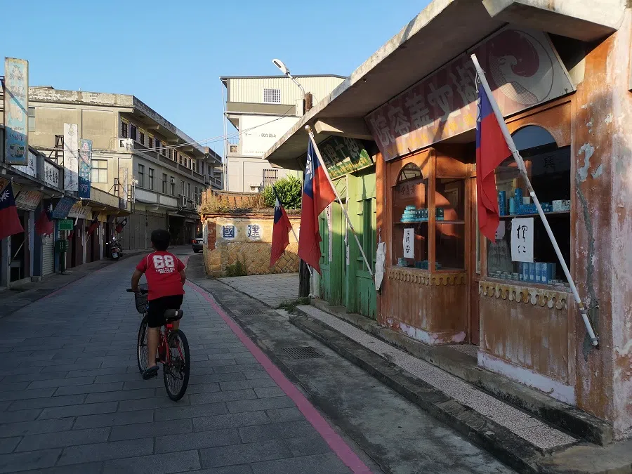 Yangzhai Street’s nostalgic atmosphere.
