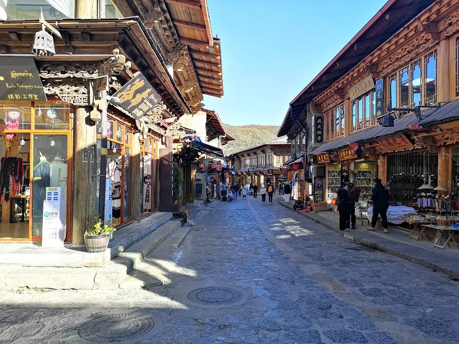 The uneven stone paths still bear the marks of horse hooves.