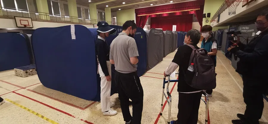 A shot of a disaster relief shelter at Zhonghua Elementary School in Hualien.