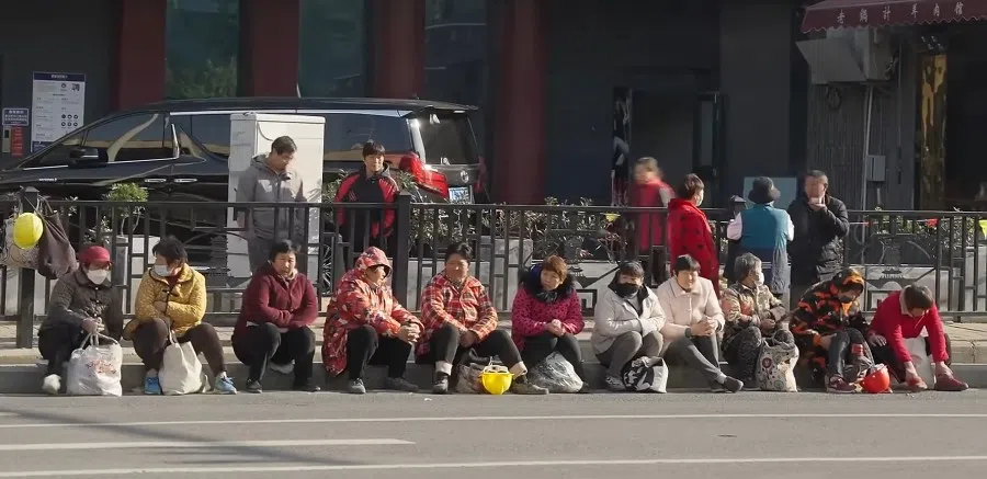 Migrant workers are getting older. (Internet)
