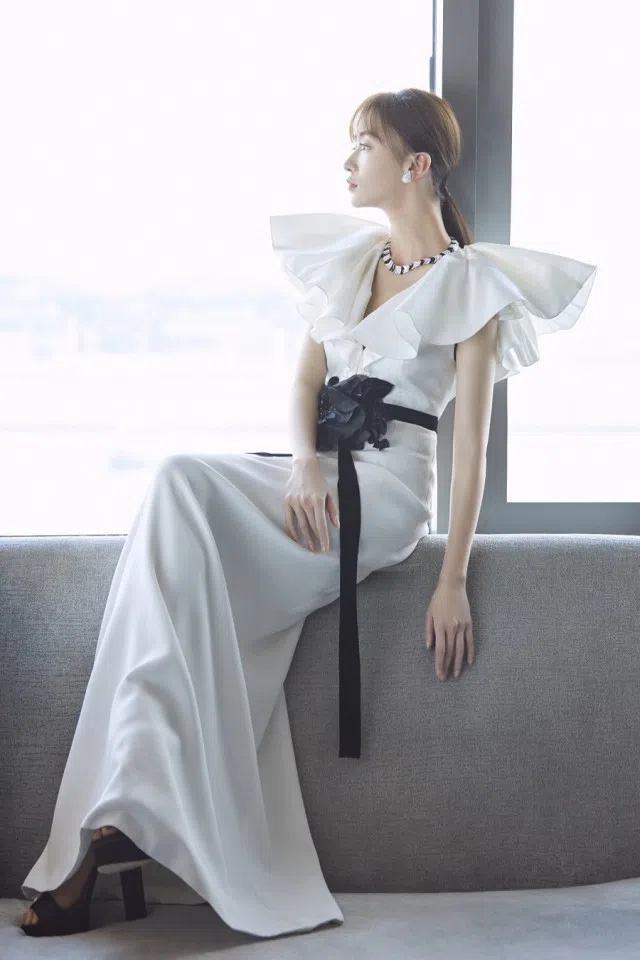 Wu Jinyan wearing Andrew Gn AW18 at 24th Hua Ding Awards, November 2018.