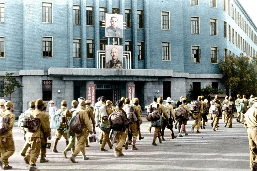Japanese POWs in Changchun prepare to be sent to concentration camps in Siberia, September 1945.