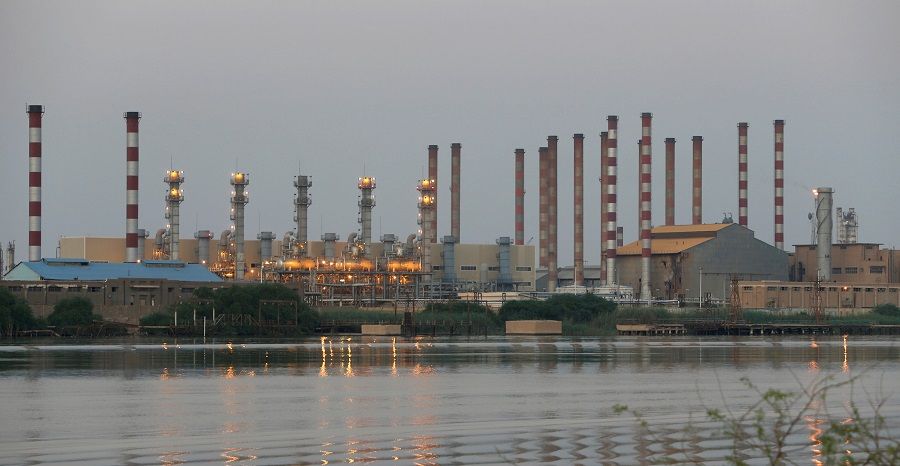 A general view of Abadan oil refinery in southwest Iran, is pictured from Iraqi side of Shatt al-Arab in Al-Faw south of Basra, Iraq, on 21 September 2019. (Essam Al-Sudani/File Photo/Reuters)