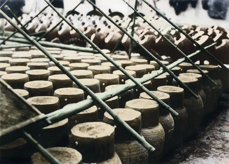 Traditional wine storage in Shaoxing, 1930s.