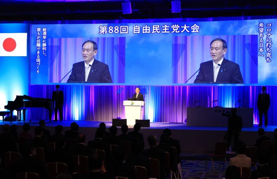Yoshihide Suga, Japan's prime minister and president of the Liberal Democratic Party (LDP), speaks during the party's annual convention in Tokyo, Japan, on 21 March 2021.(Yoshikazu Tsuno/Bloomberg)